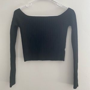 Off the should crop top!